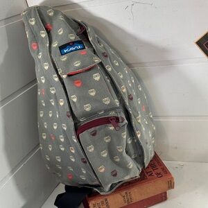 Kavu large ((4 rope) Sling Backpack in Gray/ cream,pink,burgundy owls